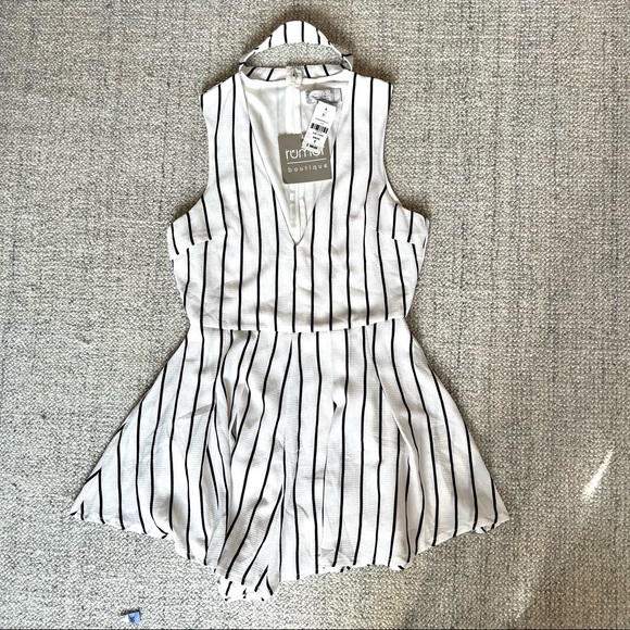 Romper - size small - Picture 4 of 8